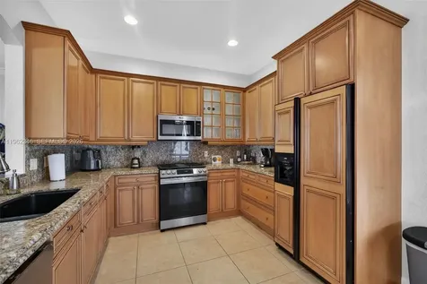 240 E Isle Verde Way Palm Beach Gardens FL 33418