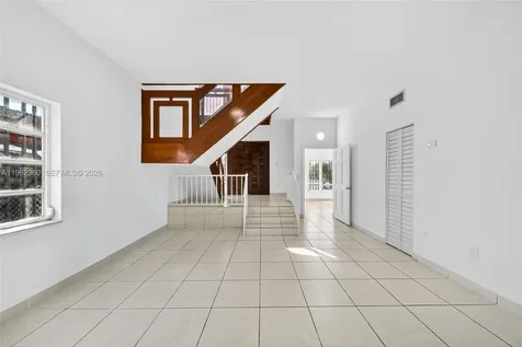 1285 W 42nd Place Hialeah FL 33012