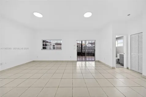 1285 W 42nd Place Hialeah FL 33012