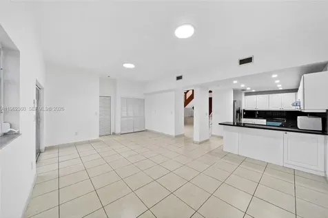 1285 W 42nd Place Hialeah FL 33012