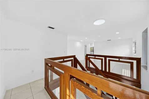 1285 W 42nd Place Hialeah FL 33012