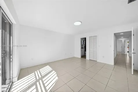 1285 W 42nd Place Hialeah FL 33012