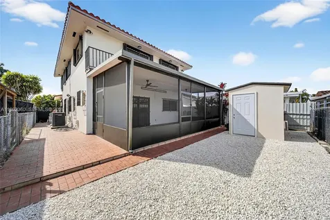 1285 W 42nd Place Hialeah FL 33012