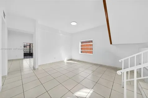 1285 W 42nd Place Hialeah FL 33012