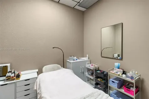 NE 32 Street Fort Lauderdale FL 33308
