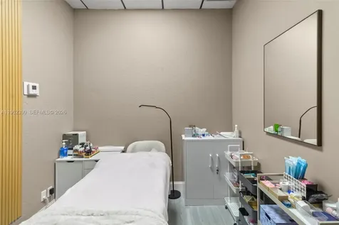 NE 32 Street Fort Lauderdale FL 33308