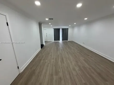 13725 SW 84th Street Miami FL 33183