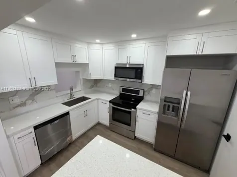 13725 SW 84th Street Miami FL 33183