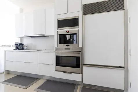16001 Collins Avenue Sunny Isles Beach FL 33160