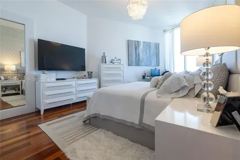 16001 Collins Avenue Sunny Isles Beach FL 33160