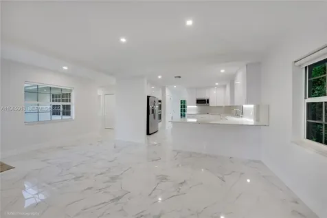 52 Camden Drive Bal Harbour FL 33154