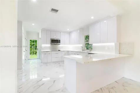 52 Camden Drive Bal Harbour FL 33154