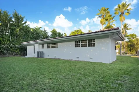 52 Camden Drive Bal Harbour FL 33154