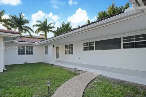52 Camden Drive Bal Harbour FL 33154