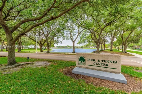 6 Chestnut Circle Cooper City FL 33026