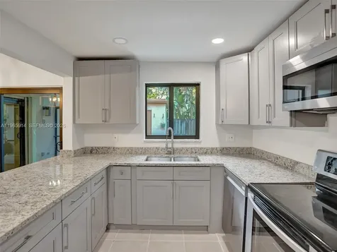 6 Chestnut Circle Cooper City FL 33026
