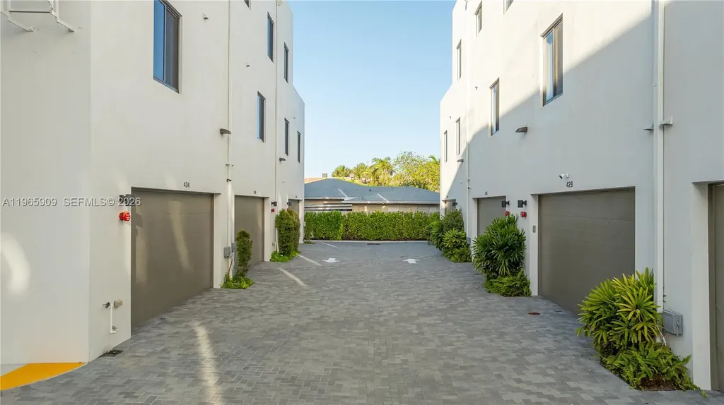 436 SE 12th Court Fort Lauderdale FL 33316