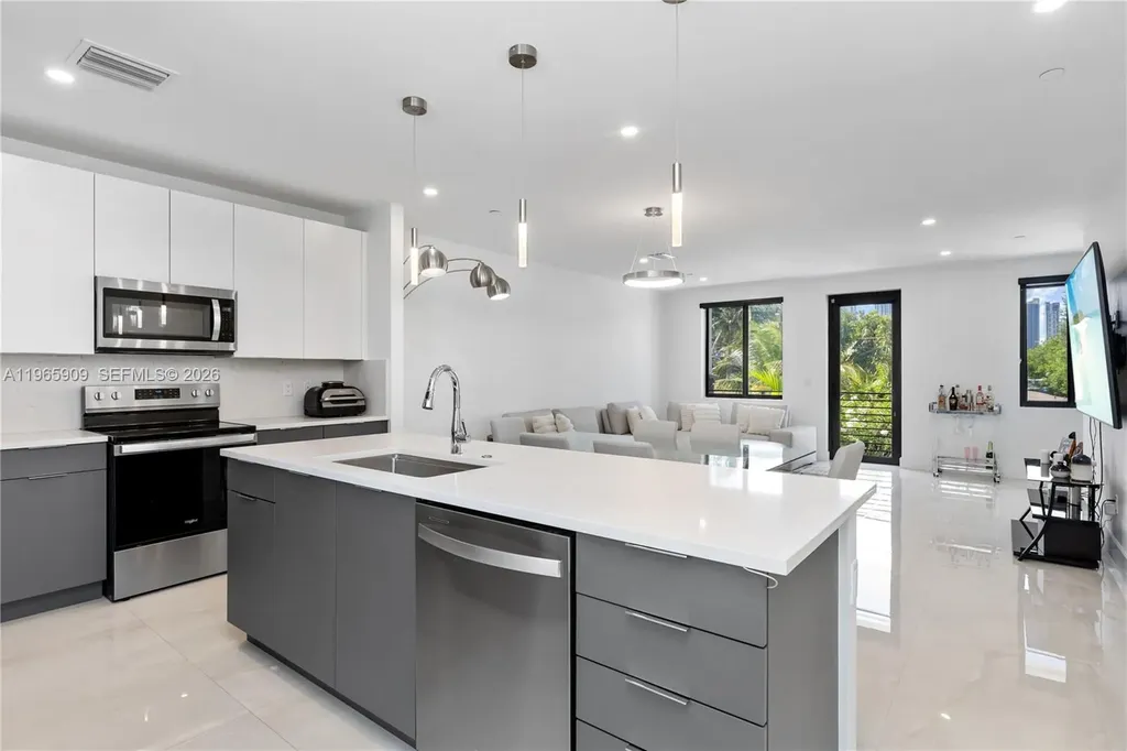 436 SE 12th Court Fort Lauderdale FL 33316