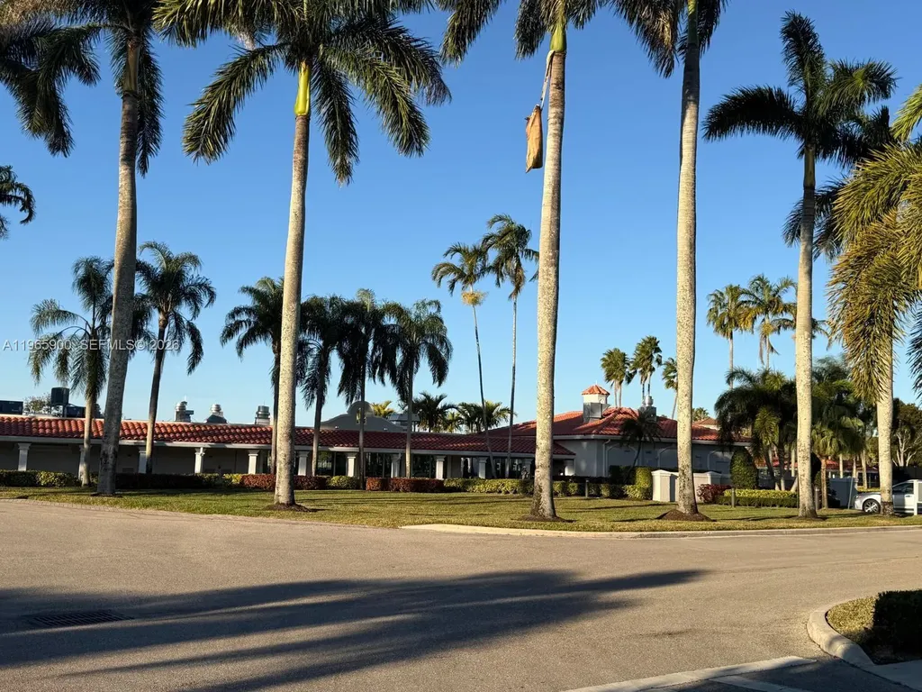 6180 Kings Gate Circle Delray Beach FL 33484
