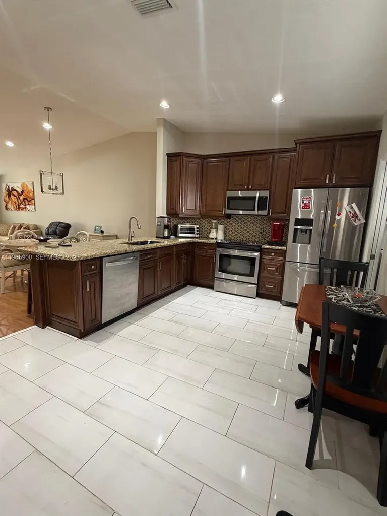 6180 Kings Gate Circle Delray Beach FL 33484