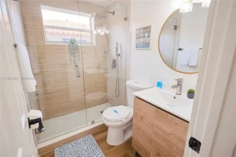 1232 SW 30th Place Miami FL 33135