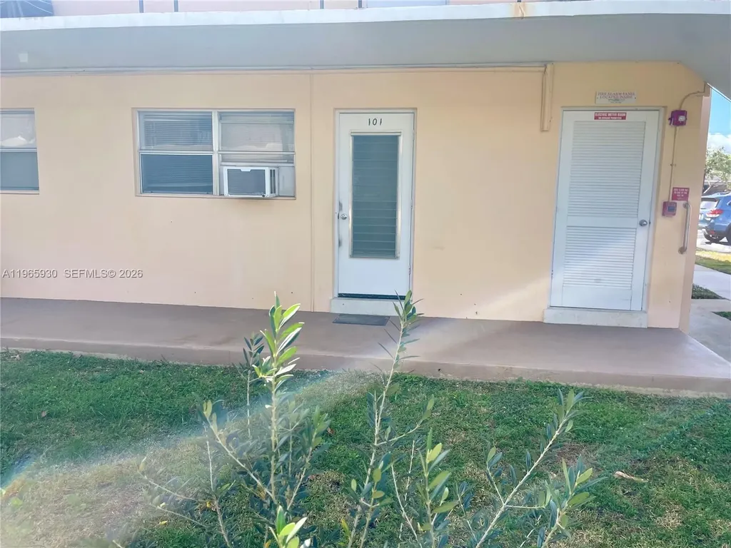 2081 NE 56th Street Fort Lauderdale FL 33308