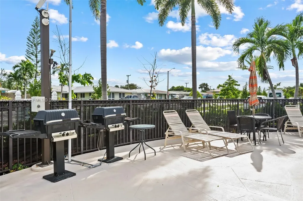 2081 NE 56th Street Fort Lauderdale FL 33308