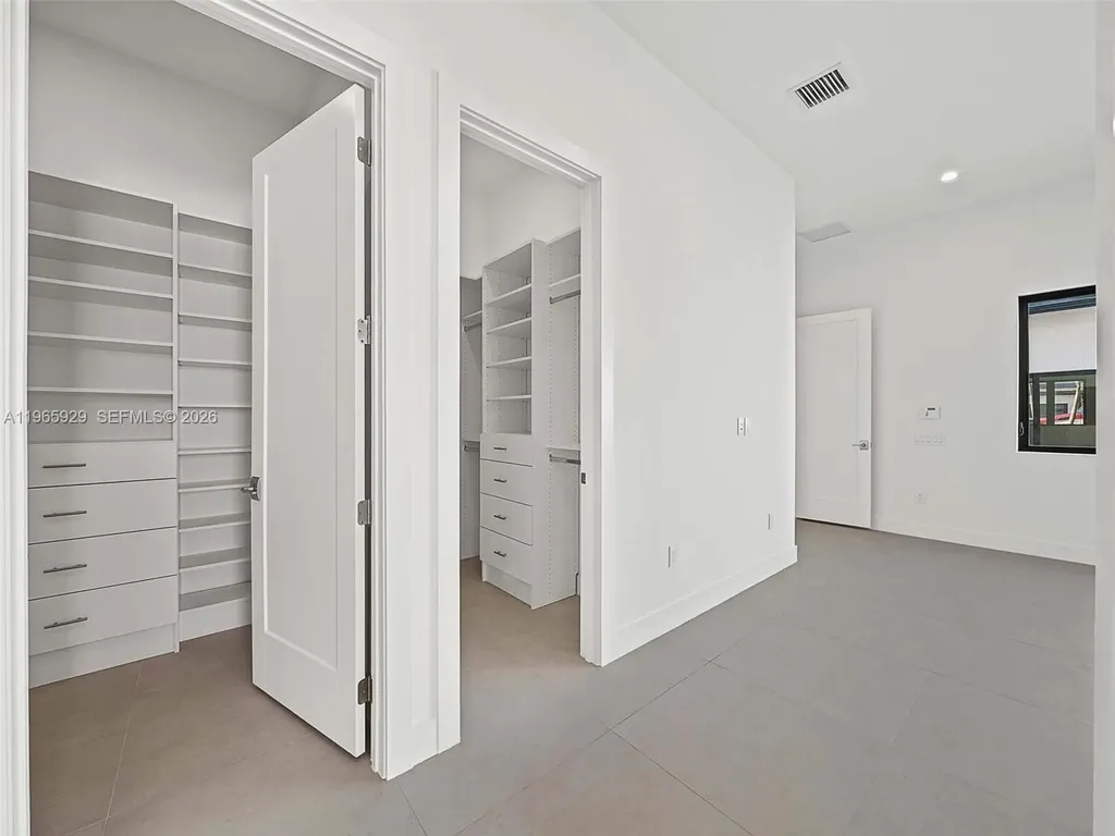 5718 Ashwood Circle W Hollywood FL 33312