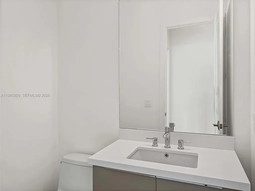 5718 Ashwood Circle W Hollywood FL 33312