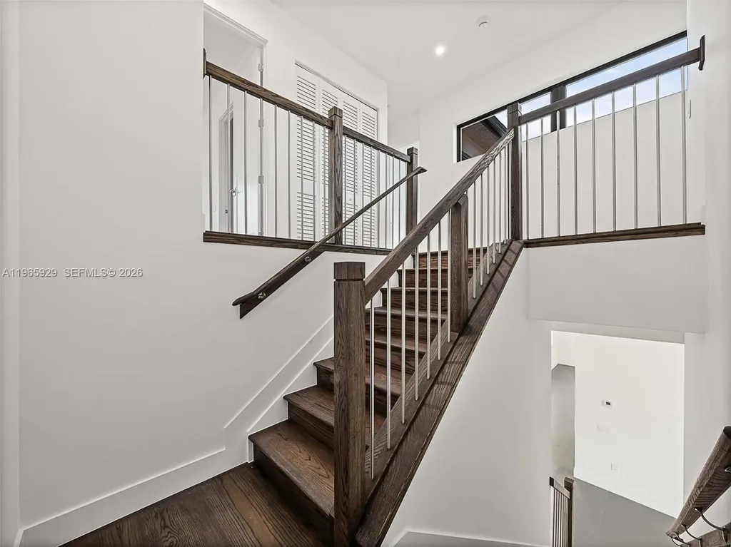 5718 Ashwood Circle W Hollywood FL 33312