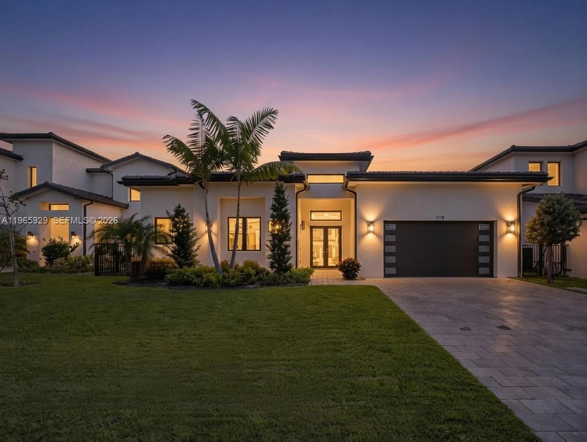 5718 Ashwood Circle W Hollywood FL 33312
