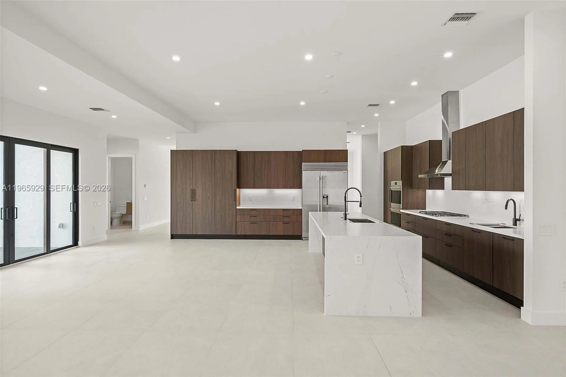 5718 Ashwood Circle W Hollywood FL 33312