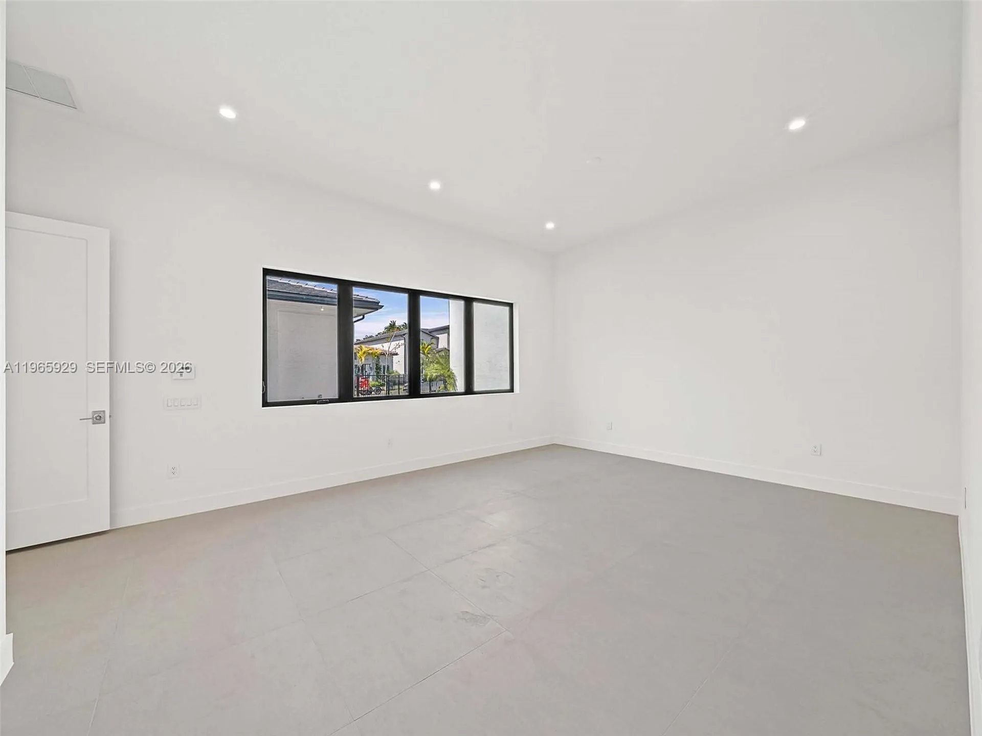 5718 Ashwood Circle W Hollywood FL 33312