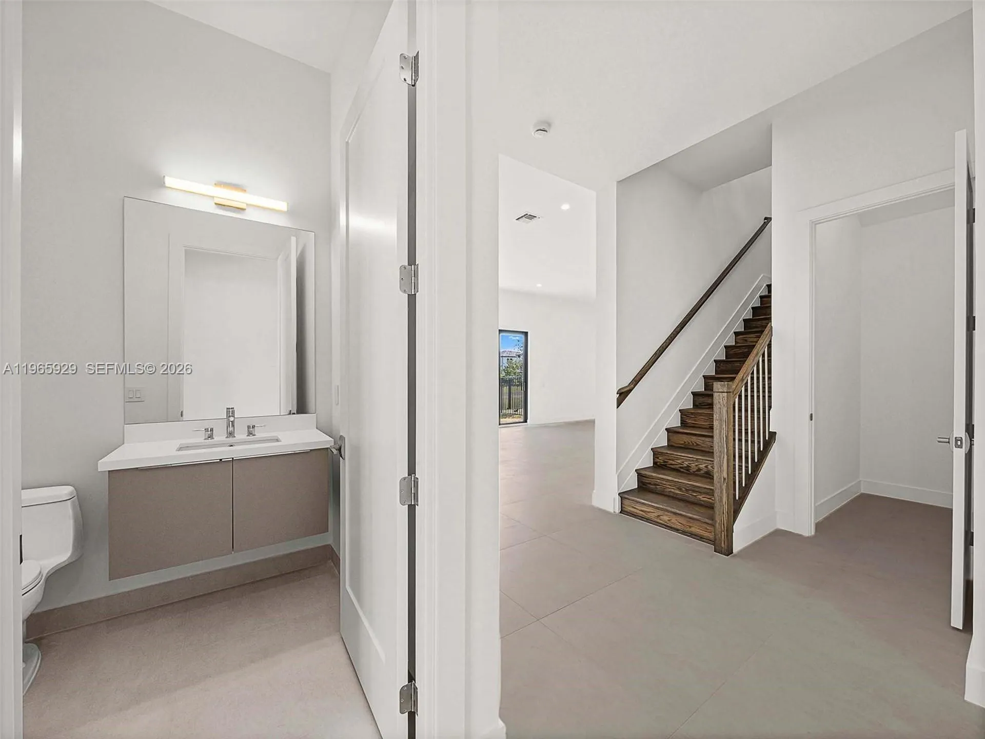 5718 Ashwood Circle W Hollywood FL 33312