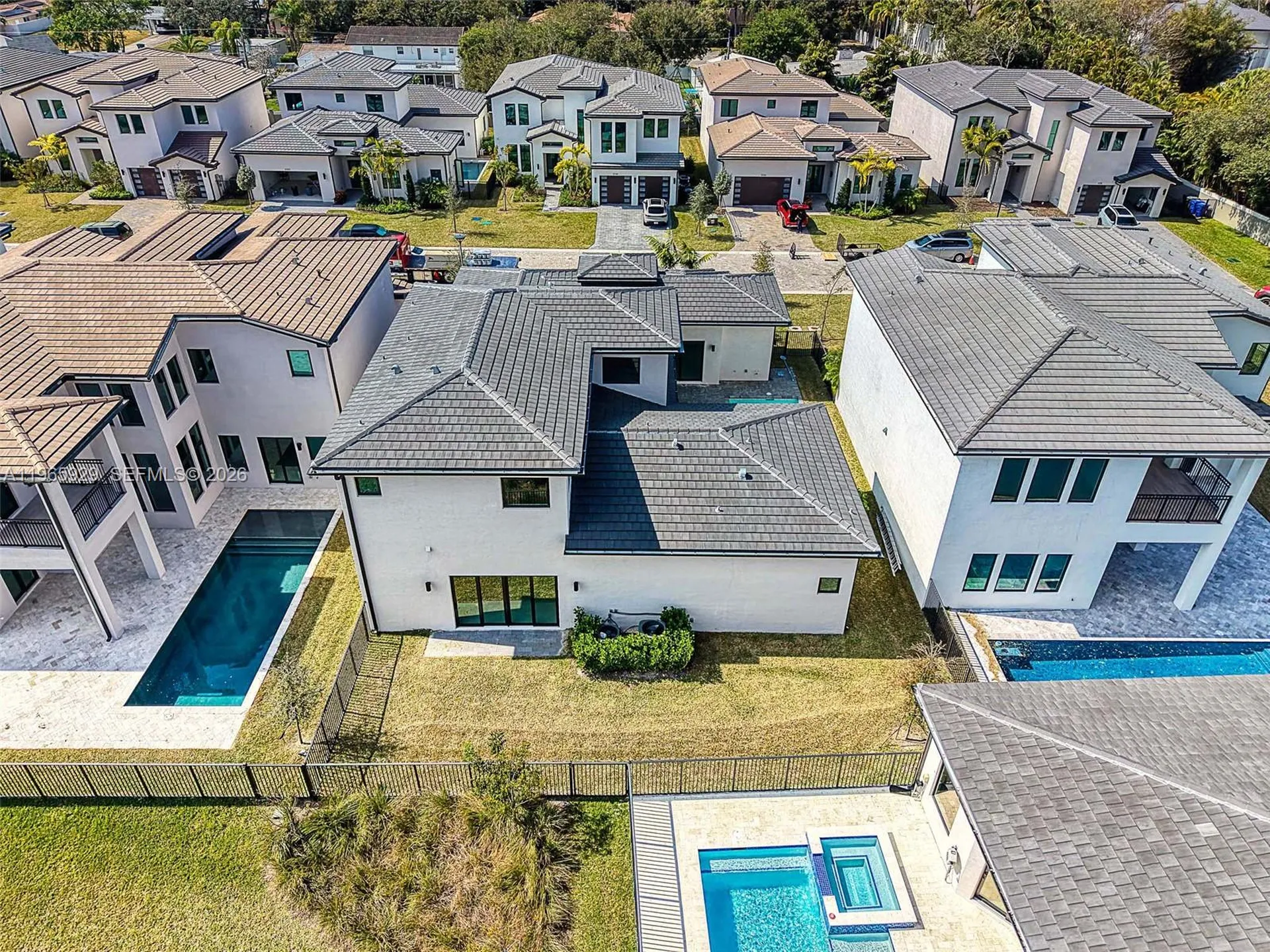 5718 Ashwood Circle W Hollywood FL 33312