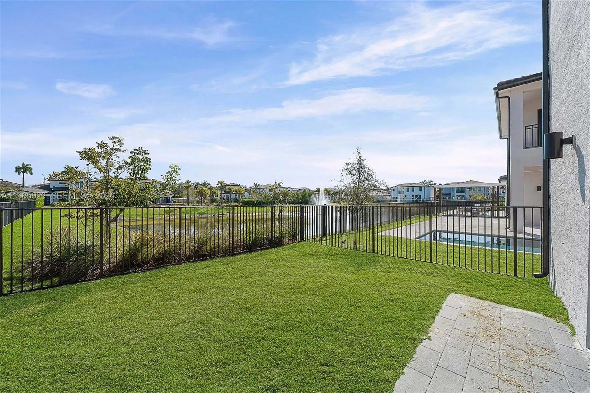 5718 Ashwood Circle W Hollywood FL 33312
