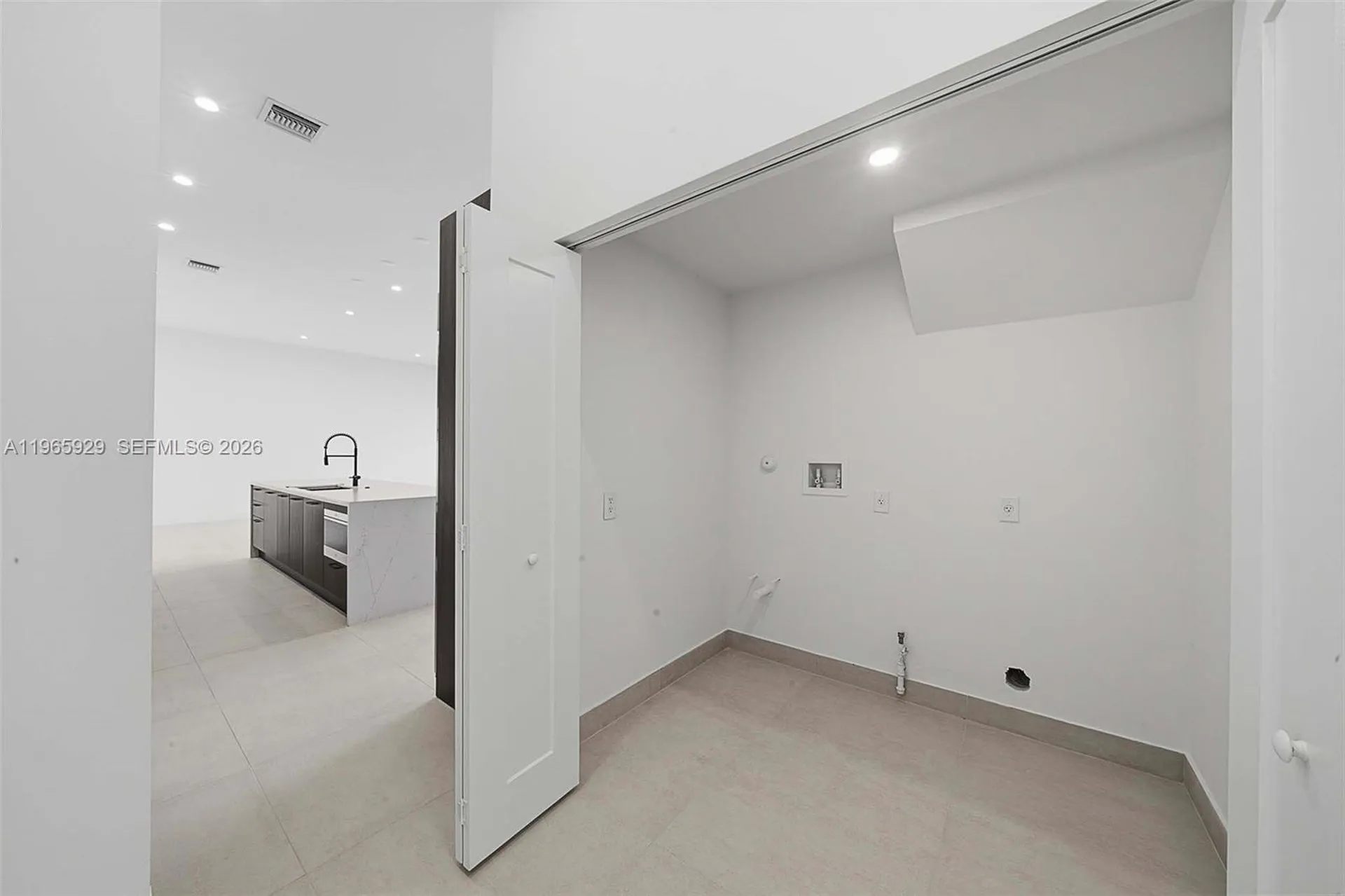5718 Ashwood Circle W Hollywood FL 33312