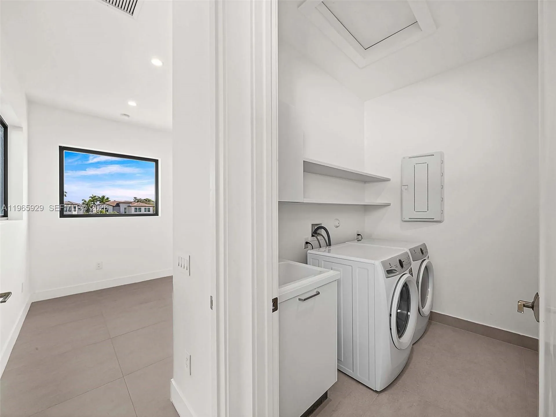 5718 Ashwood Circle W Hollywood FL 33312
