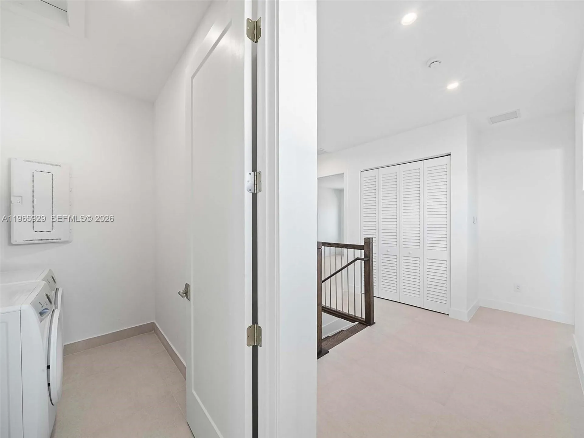 5718 Ashwood Circle W Hollywood FL 33312
