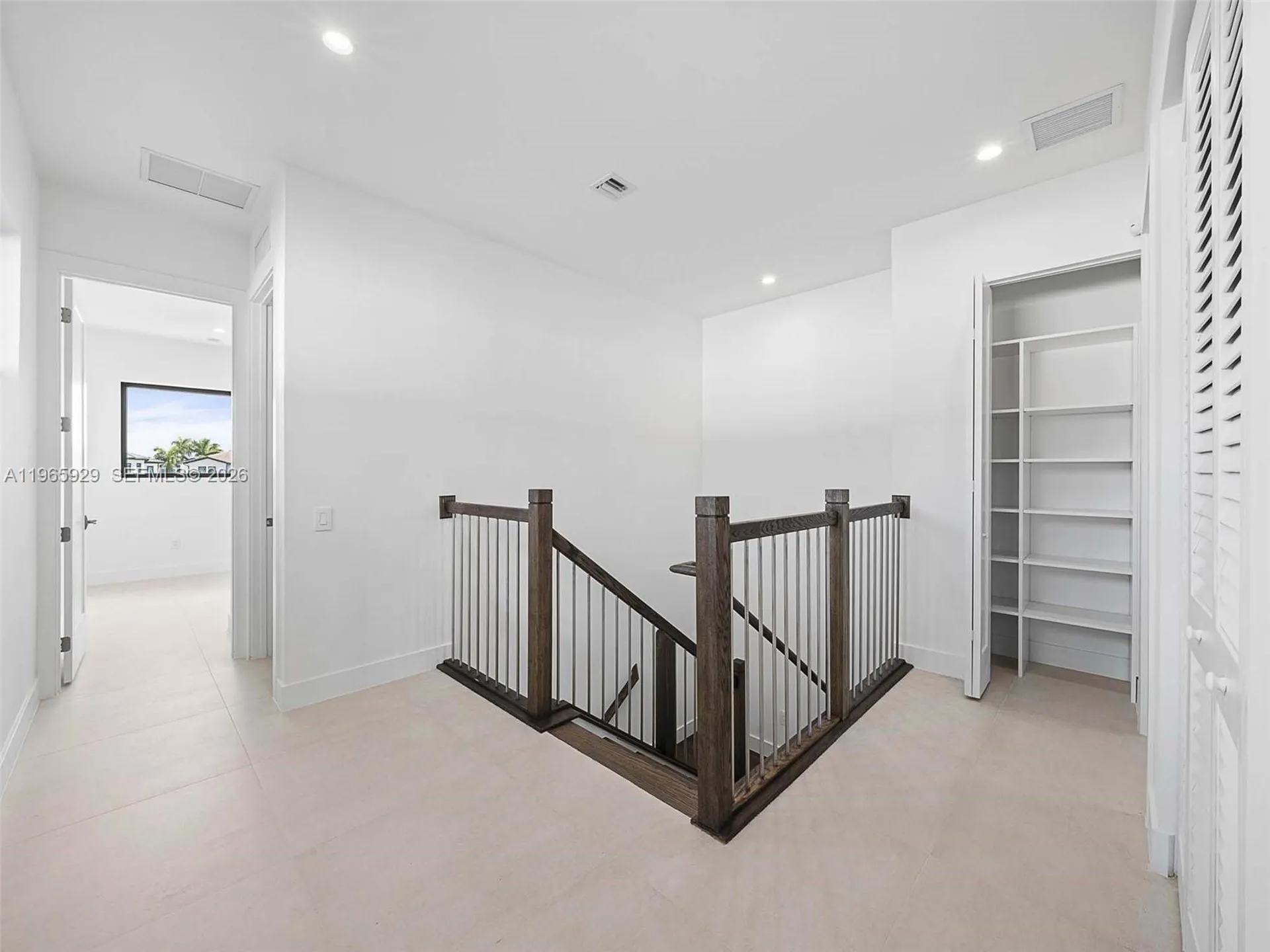 5718 Ashwood Circle W Hollywood FL 33312