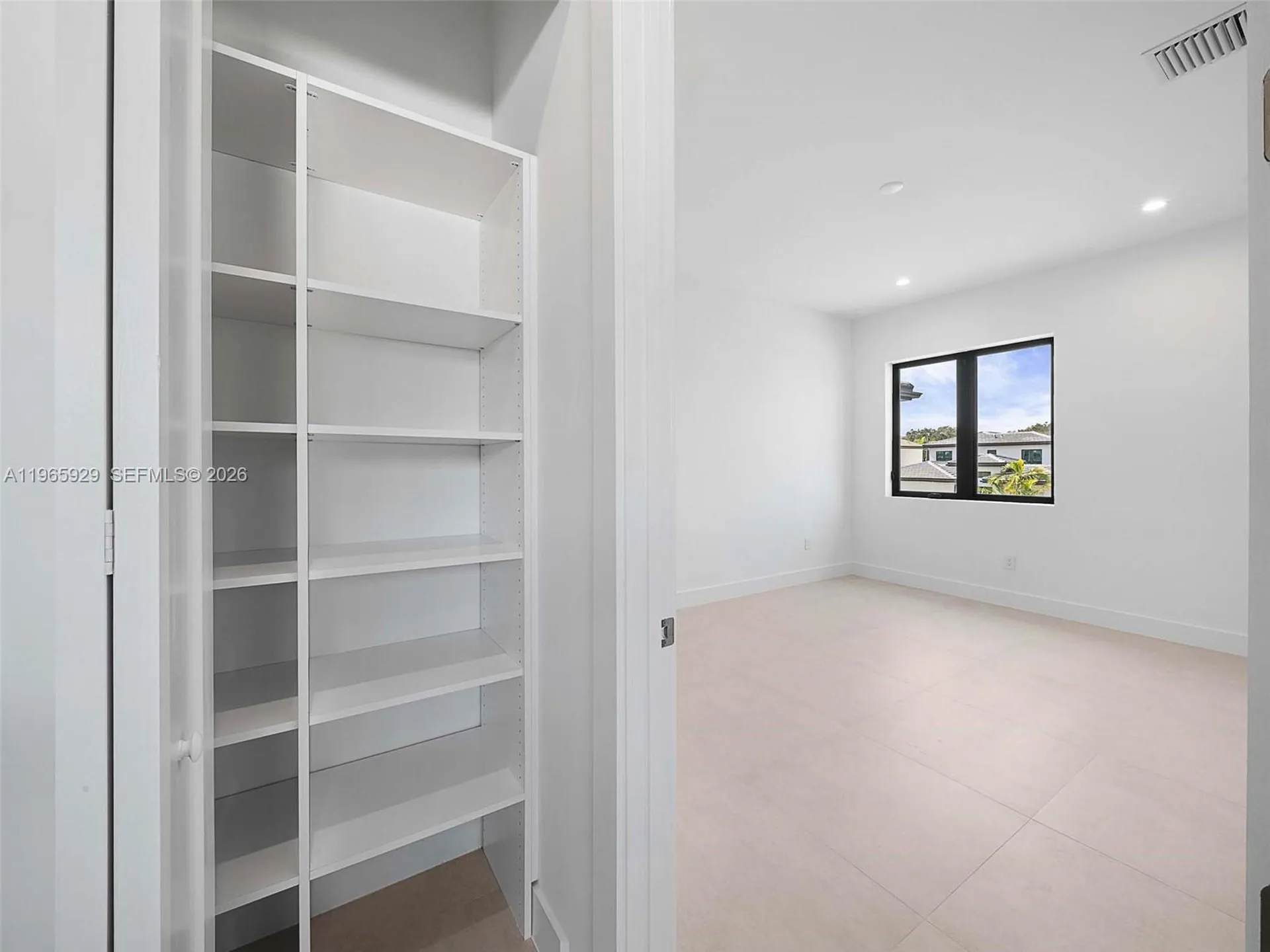 5718 Ashwood Circle W Hollywood FL 33312