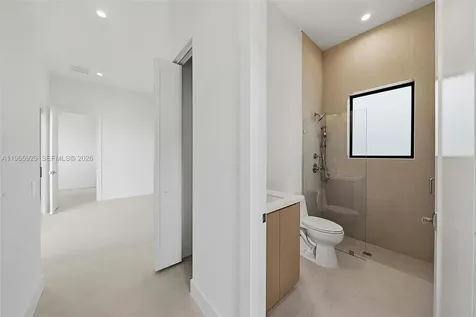 5718 Ashwood Circle W Hollywood FL 33312