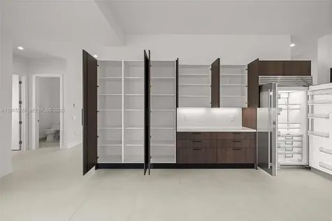5718 Ashwood Circle W Hollywood FL 33312