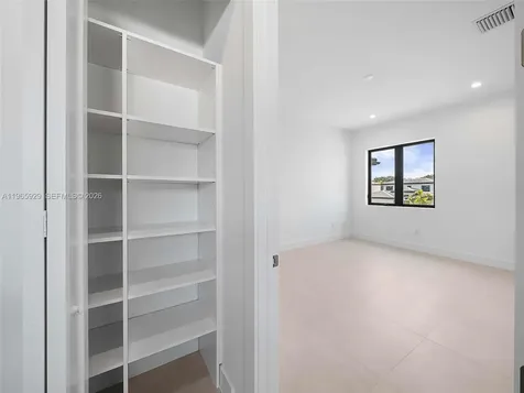 5718 Ashwood Circle W Hollywood FL 33312