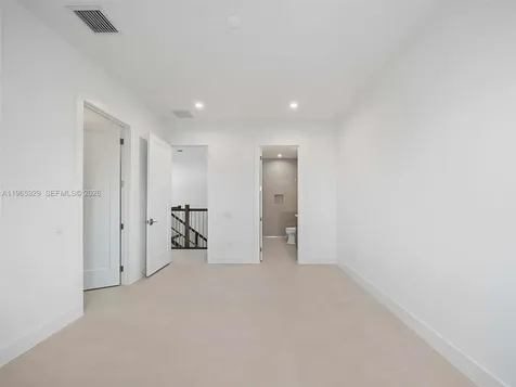 5718 Ashwood Circle W Hollywood FL 33312