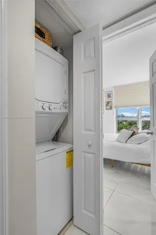 3500 Mystic Pointe Drive Aventura FL 33180