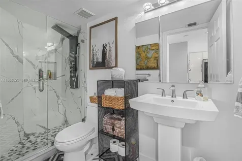 3500 Mystic Pointe Drive Aventura FL 33180