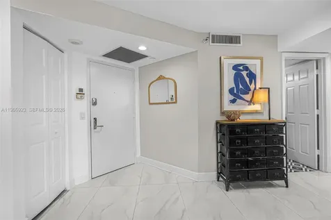 3500 Mystic Pointe Drive Aventura FL 33180