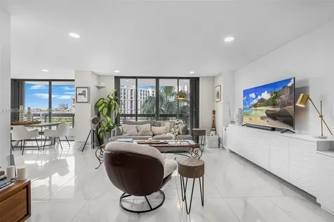 3500 Mystic Pointe Drive Aventura FL 33180