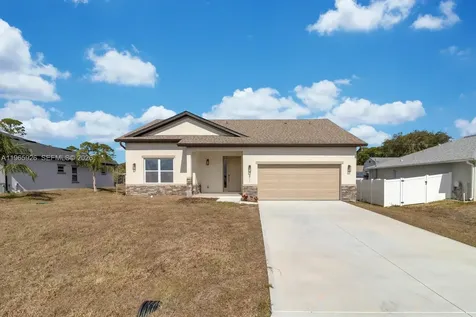 1811 Missouri Palm Bay FL 32907